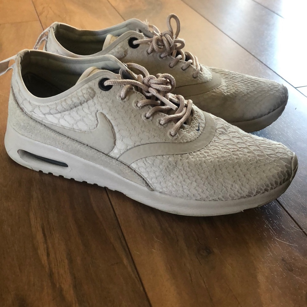 Beige Nike Air Max Thera Ultra